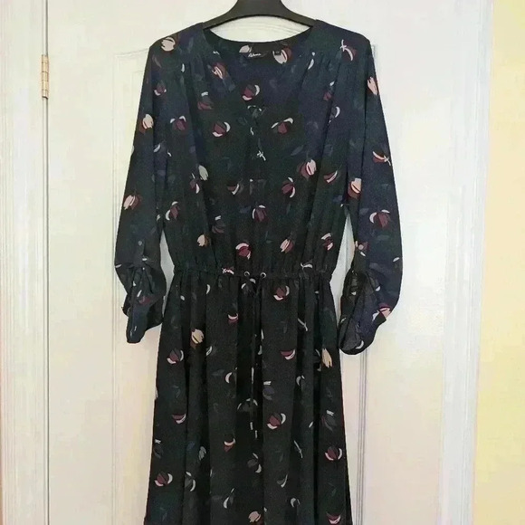 Reitmans size Small navy dress with  pattern drawstring waist - Picture 5 of 13